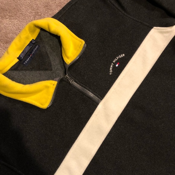 Retro Tommy Hilfiger Quarter Zip - Picture 3 of 6